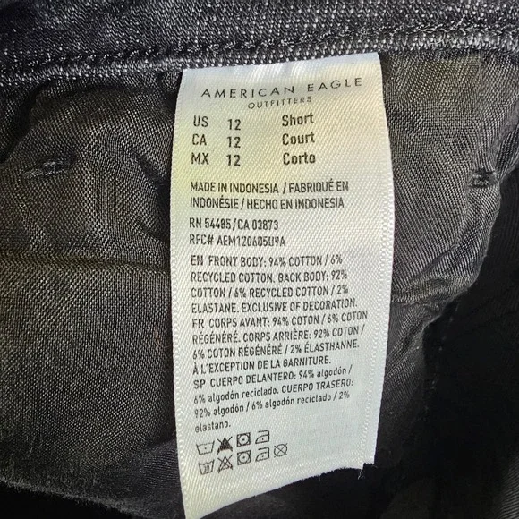 American Eagle Strigid Mom Jeans Size 12 Short Black Wash High Rise Relaxed - Picture 6 of 7